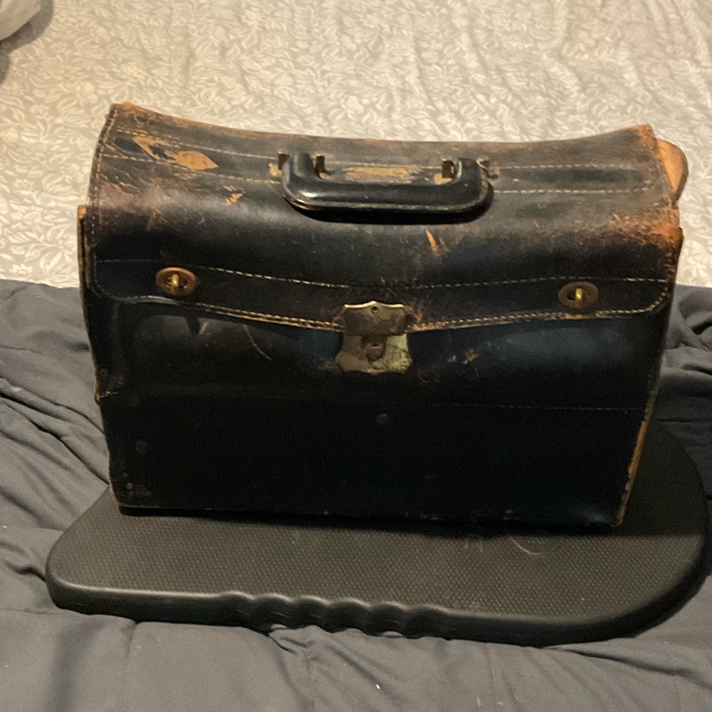 Vintage Black Leather Men's Bag